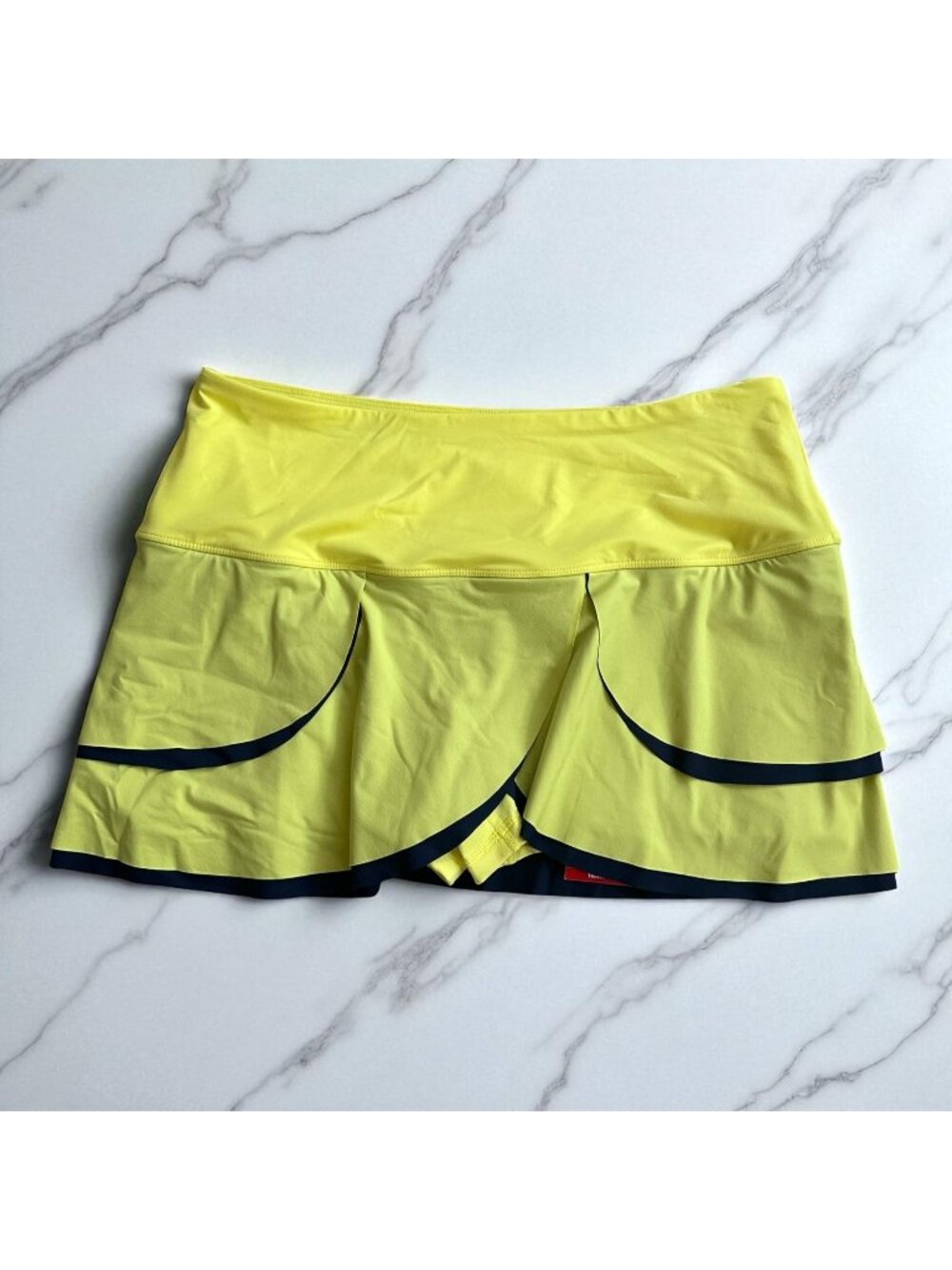 FILA Alley Yellow Scallop Tennis Pickleball Skort Size Large NEW NWT